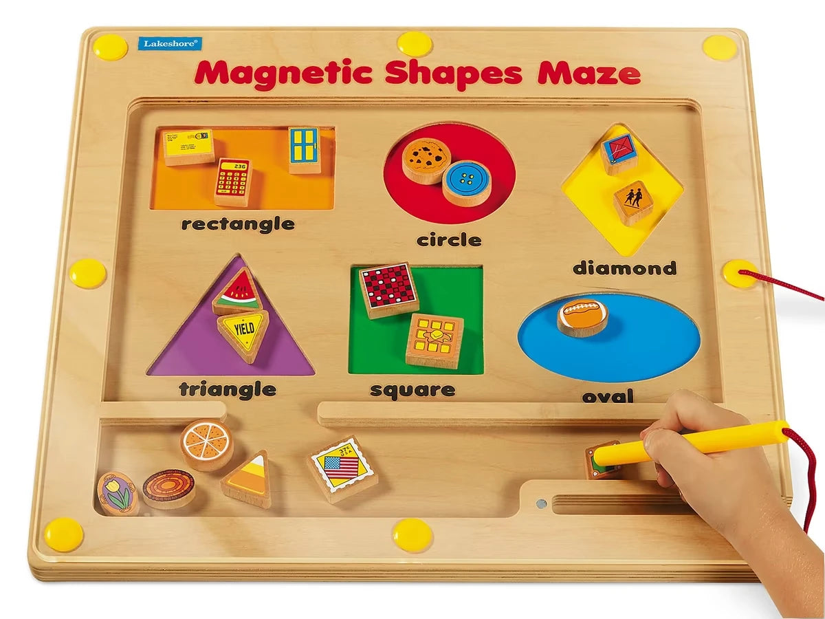 Magnetic Shapes Maze - US 3420