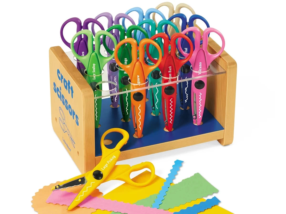 Crinkle-Cut Craft Scissors Center - US 7673