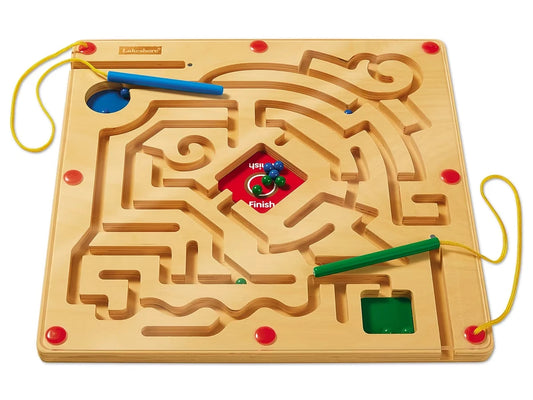 Race to the Finish! Magnetic Maze - US 5681