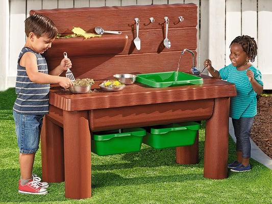 Pump & Play Mud Kitchen - US 8125