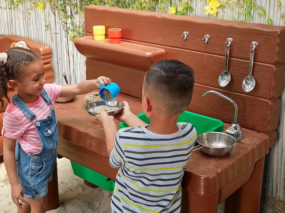 Pump & Play Mud Kitchen - US 8125