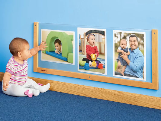 Child’s View Changeable Display Center - US 6767