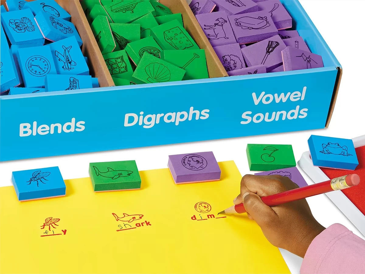 Fill-In-The-Blank Phonics Stamps - US 3674