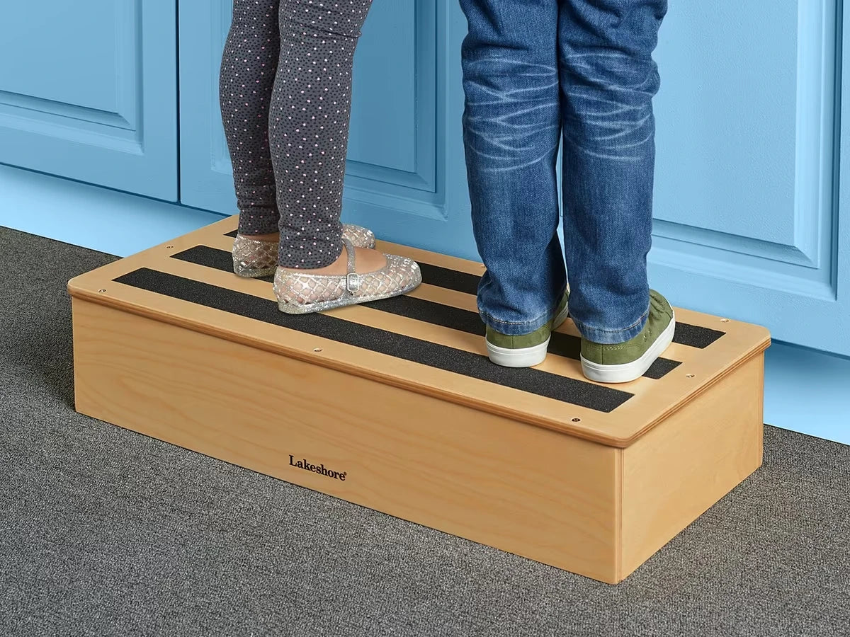 No-Slip Classroom Step Stool - US 5248